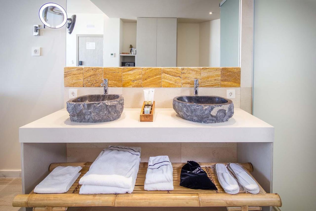 Zahara Beach & Spa By Qhotels - Adults Recommended Zahara de los Atunes Exterior photo Bathroom at the Hotel