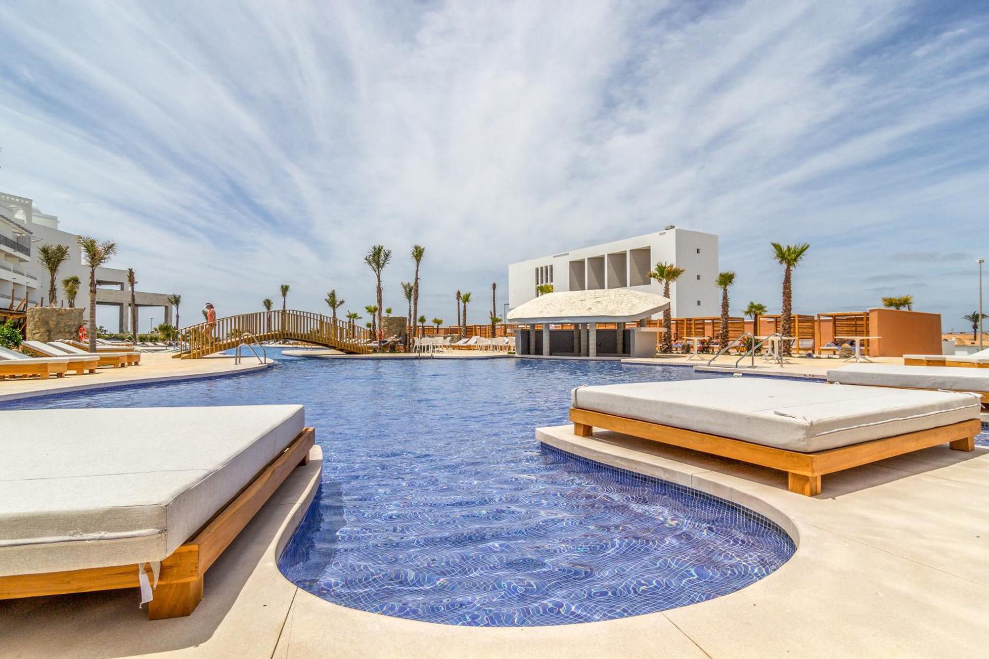 Zahara Beach & Spa By Qhotels - Adults Recommended Zahara de los Atunes Exterior photo The swimming pool at the hotel